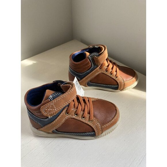 NWT Children's Place Tan High-Top Sneaker Boots With Strap Size 7 Toddler - Picture 4 of 7
